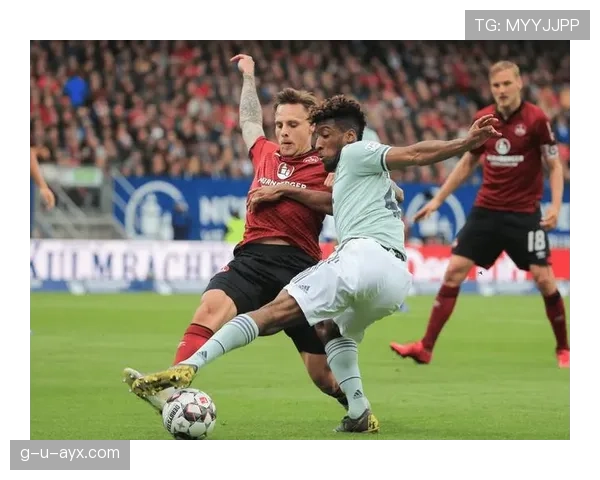 沙尔克边路进攻战术奏效，状态回暖豪取连胜