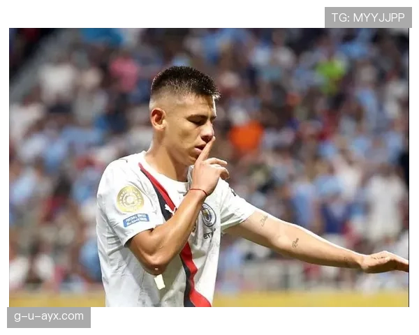 南美足坛新星闪耀，年轻天才引领地区足球崛起